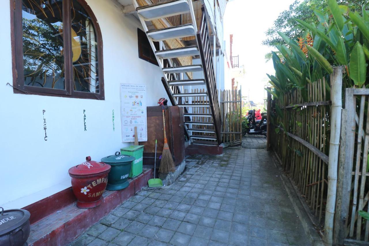 Hotel Kris Kos Canggu Exteriér fotografie